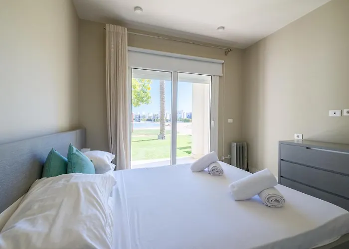 Joubal 2br • Premium Ground Floor Apartment *